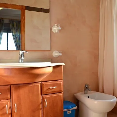 Hotel Arenales Playa *